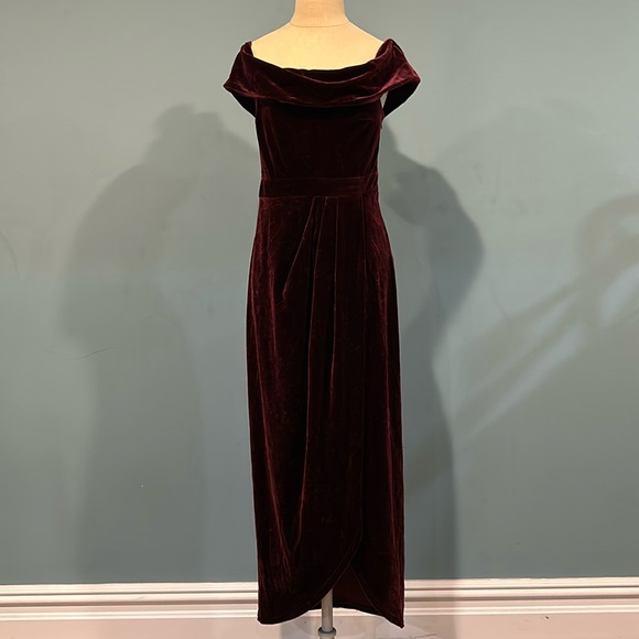 Lulus Dresses & Skirts - Lulus I'm Enchanted Burgundy Velvet Off-the-Shoulder Maxi Dress size Medium